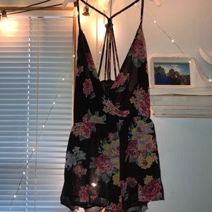forever 21 floral romper! open back!! super cute